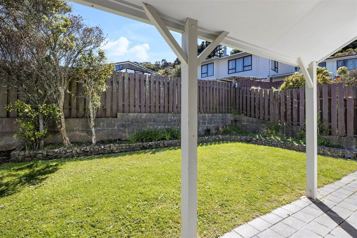 1A Tralee Place, Johnsonville, Wellington - Carousel 14