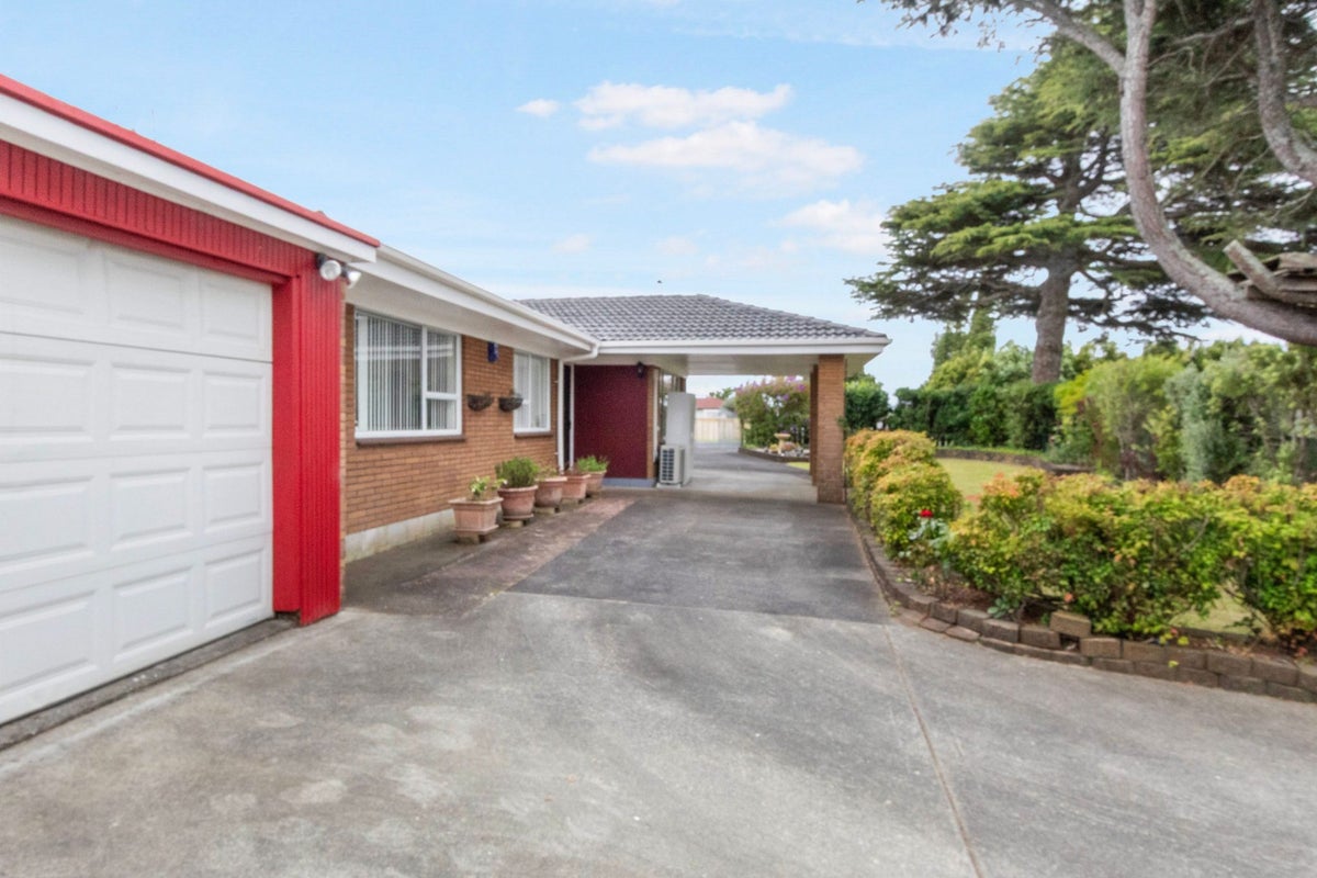 12 Gibbons Road, Weymouth, Auckland - Carousel 2