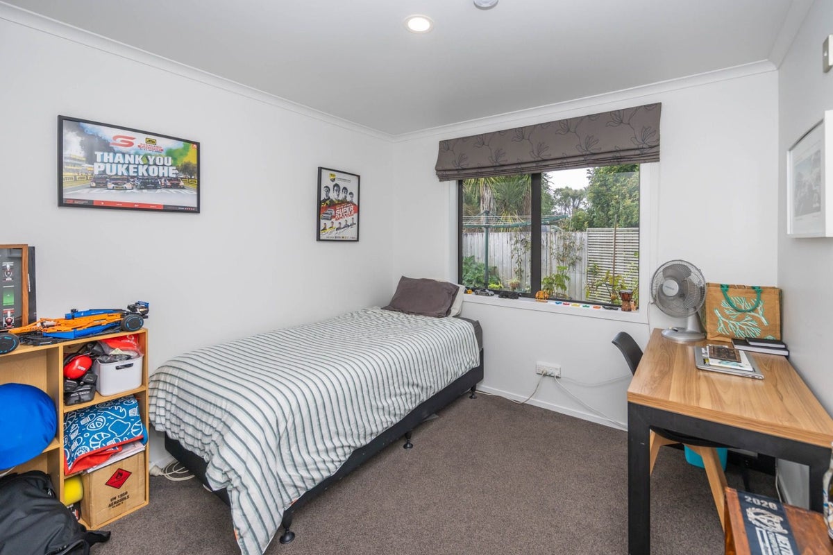 42 Nielsen Gardens, Rototuna, Hamilton - Carousel 12