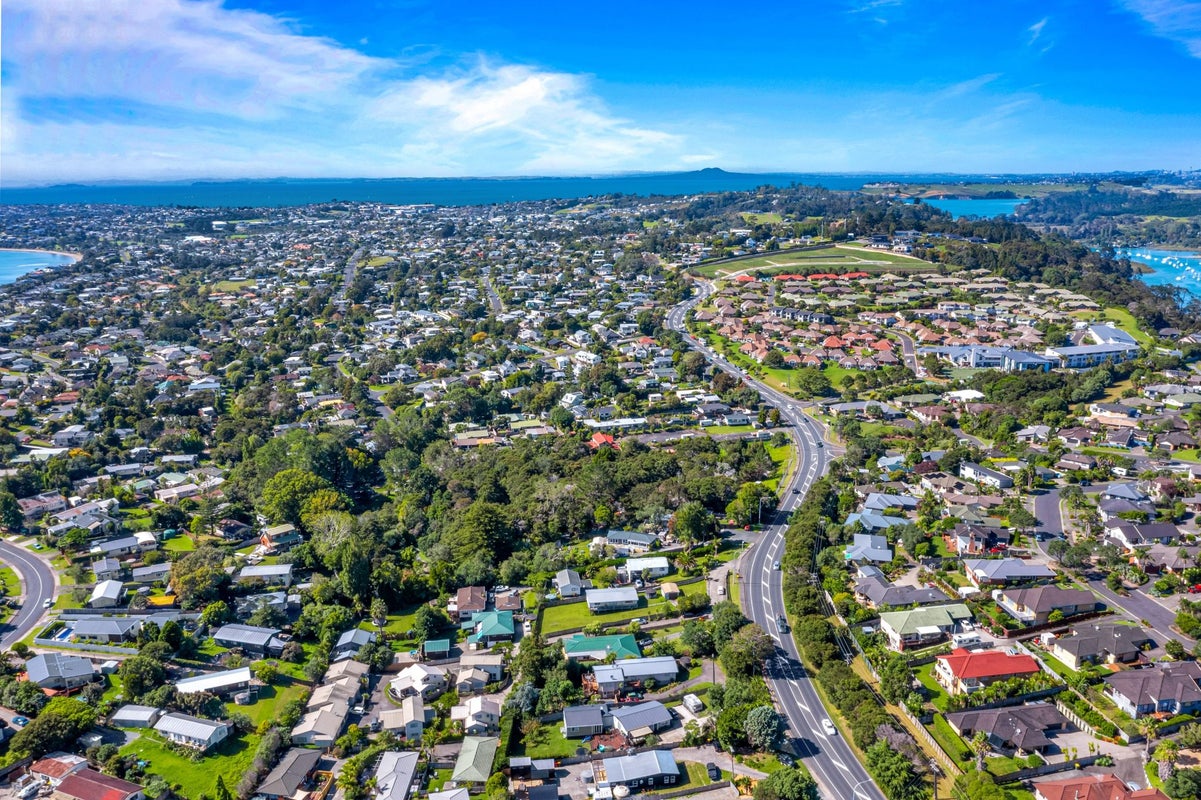 376 Whangaparaoa Road, Stanmore Bay, Whangaparaoa - Carousel 14