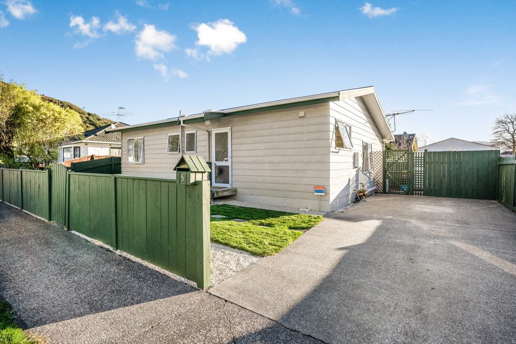5A Glenbrook Grove, Naenae, Lower Hutt - Carousel 2