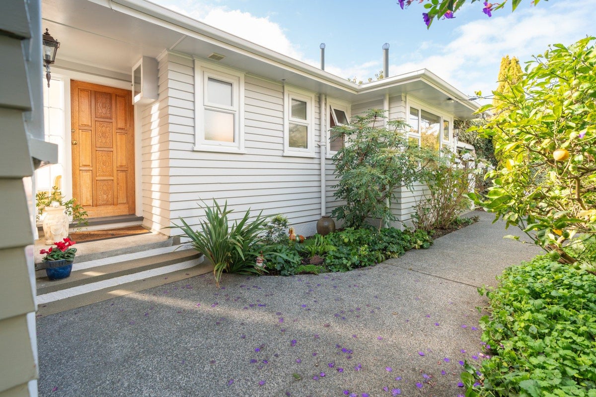 17A Puriri Street, Miramar, Wellington - Carousel 1