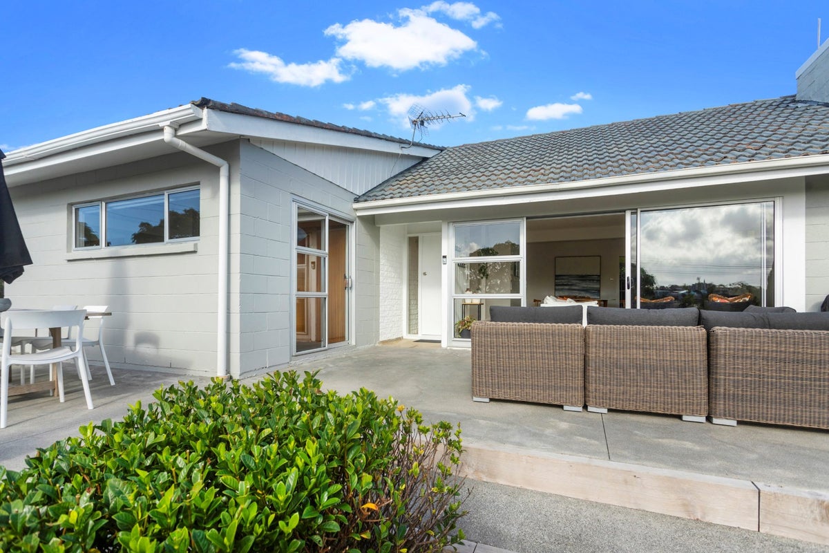 17 Aragon Avenue, Glendowie, Auckland - Carousel 1