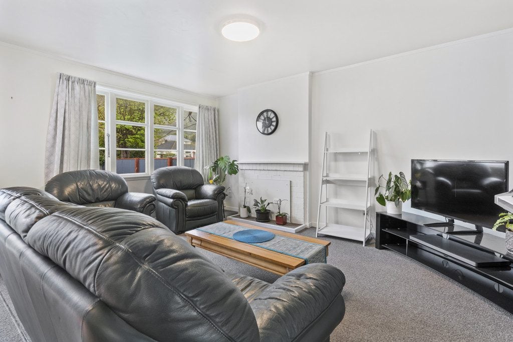 1/96 Hewer Crescent, Naenae, Lower Hutt - Carousel 2