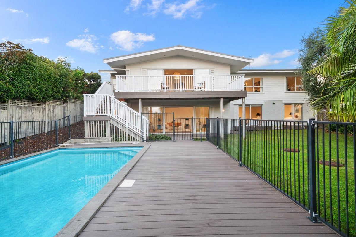 5 Thornhill Place, Glendowie, Auckland - Carousel 2