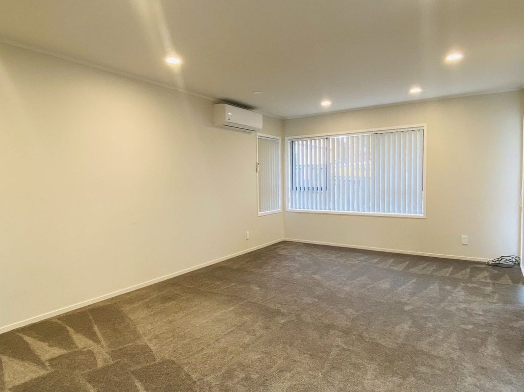 7 Rene Place, Sunnyhills, Auckland - Carousel 2