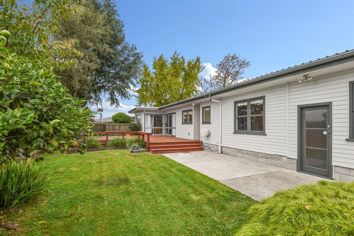 1 Walnut Place, Owhata, Rotorua - Carousel 2