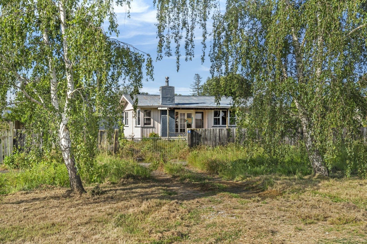 45 Park Road, Patutahi, Gisborne - Carousel 1