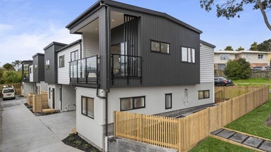 29A Diana Drive, Glenfield, Auckland - Carousel 1