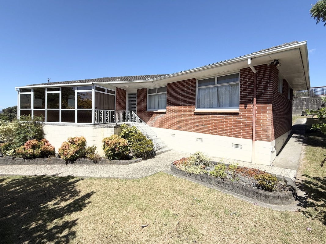 61 Kirby Street, Glendene, Auckland - Carousel 1