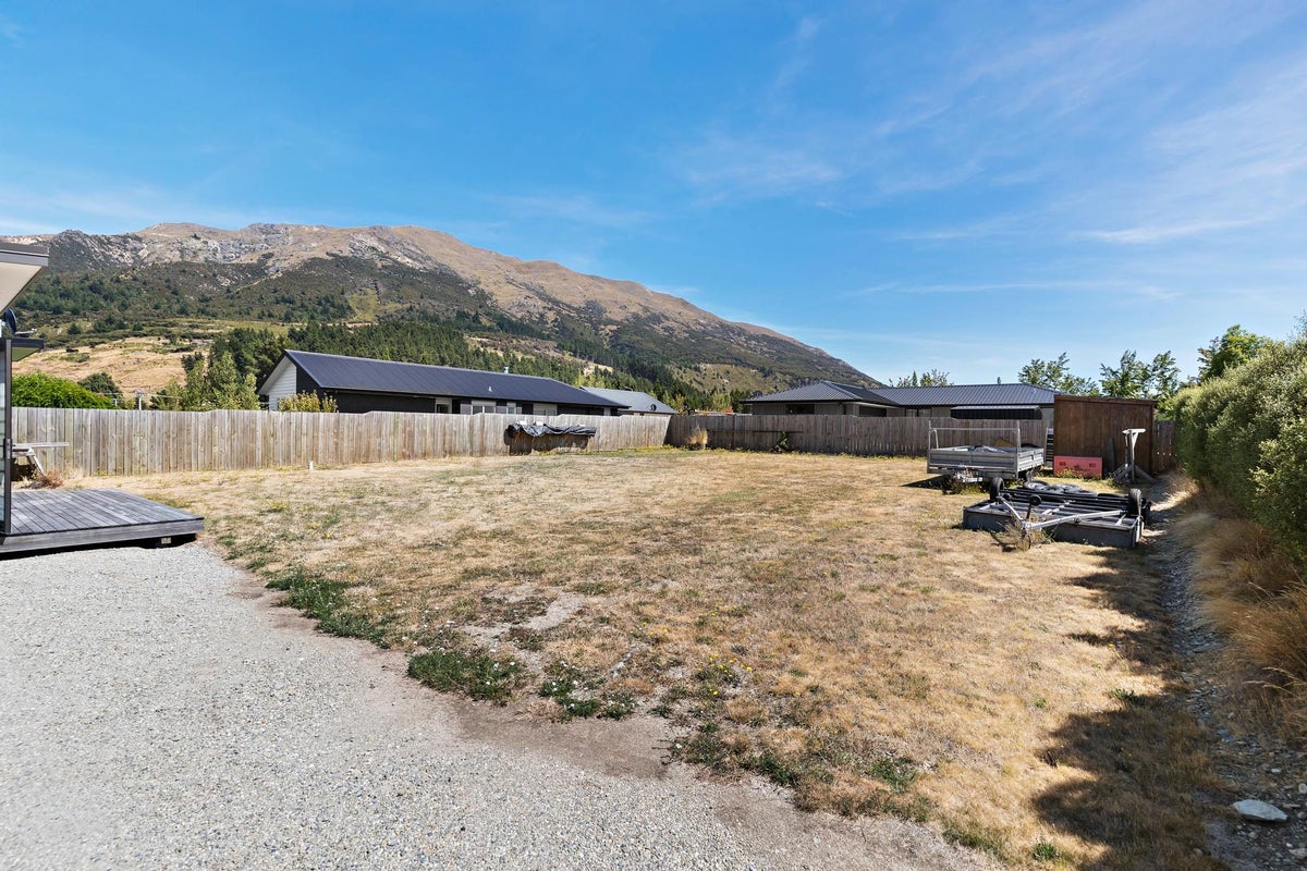 4 Little Maude Drive, Wanaka - Carousel 12