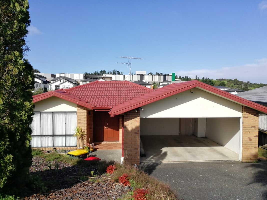 10 Buncrana Place, Pinehill, Auckland - Carousel 1