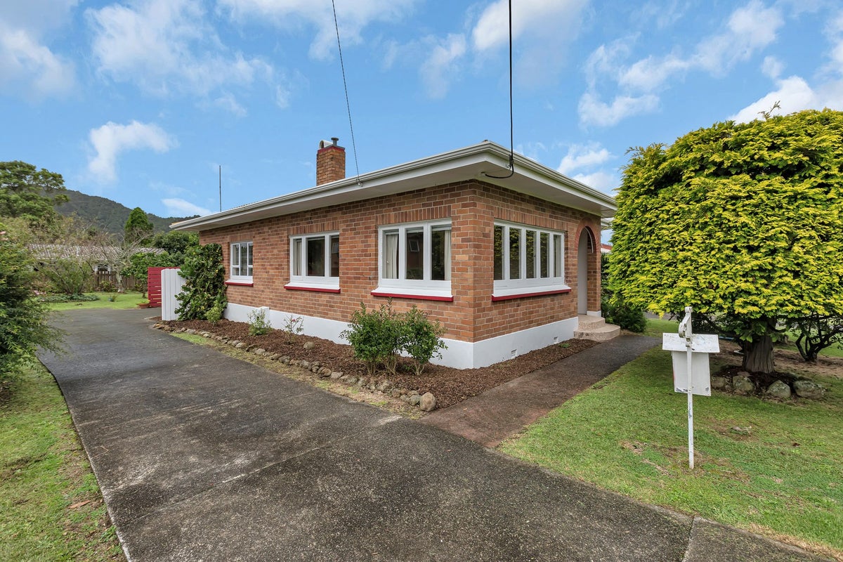 10 Wallace Street, Regent, Whangarei - Carousel 1