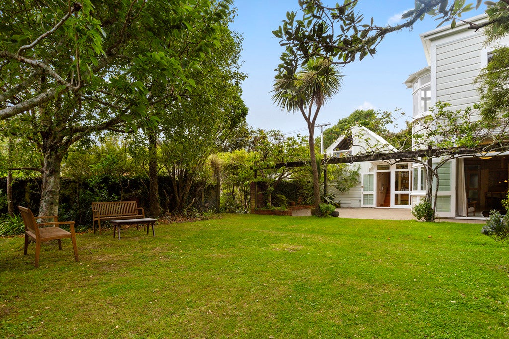 2 Purakau Avenue, Wadestown, Wellington - Carousel 2