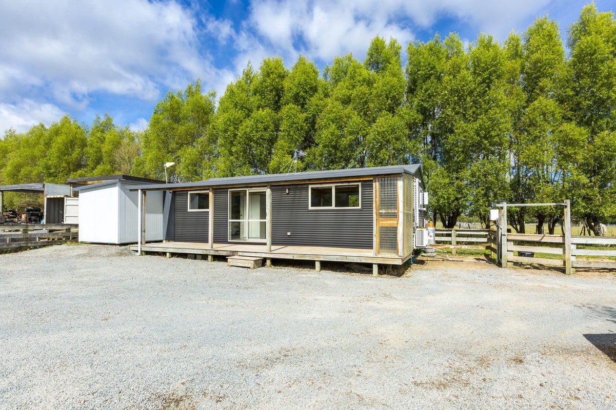 18A Flux Road, Mangaroa, Upper Hutt - Carousel 1