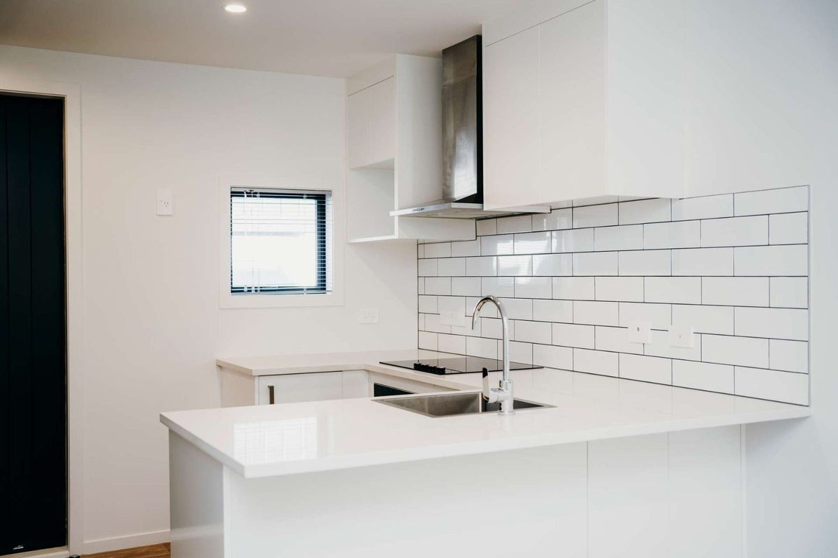18/694 Whangaparaoa Road, Stanmore Bay, Whangaparaoa - Carousel 1