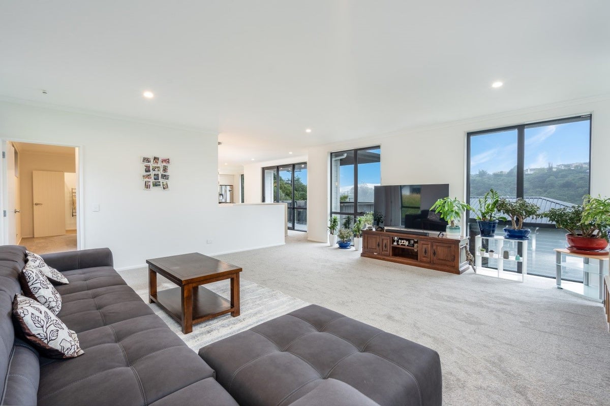 35 Brugh Place, Andersons Bay, Dunedin - Carousel 2
