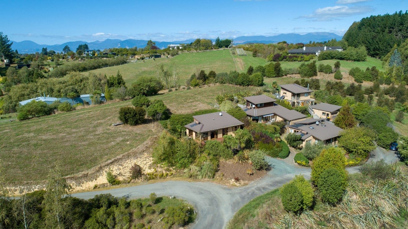 209 Westdale Road, Redwood Valley - Carousel 16