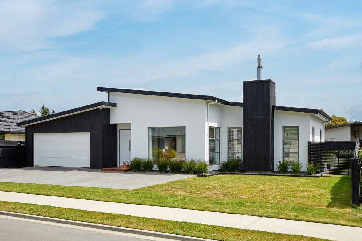 24 Grigg Drive, Witherlea, Blenheim - Carousel 1