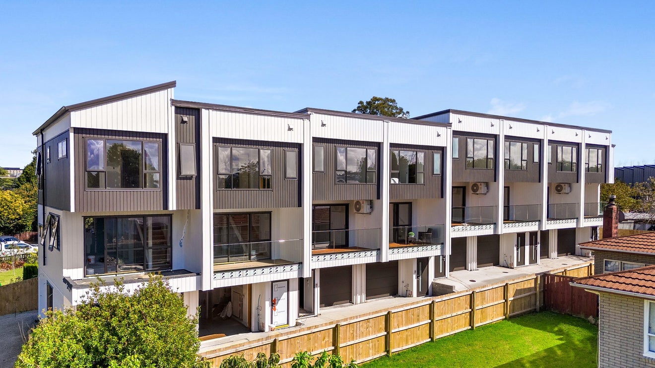 3/19 Matangi Road, Mount Wellington, Auckland - Carousel 1