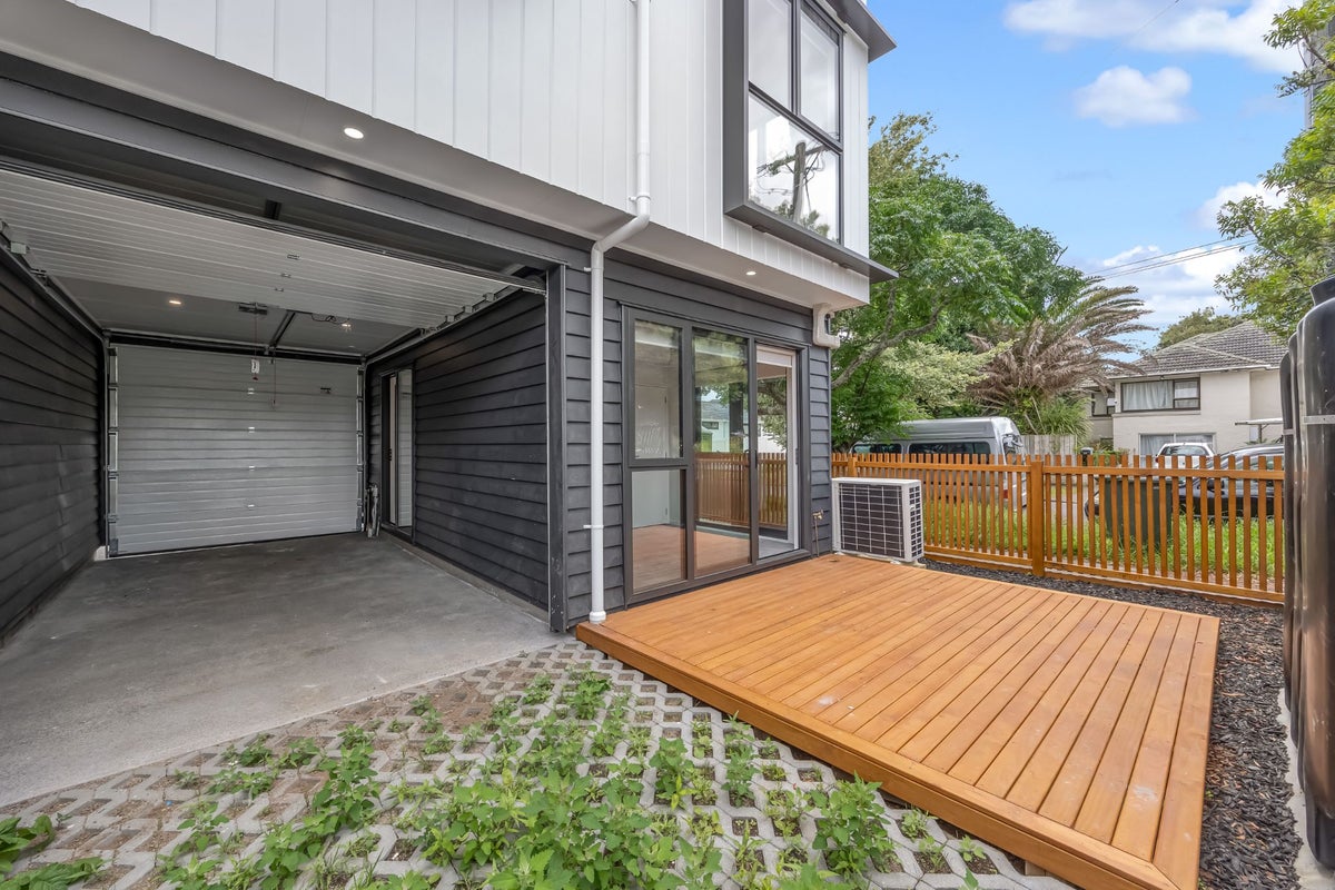 54A Te Koa Road, Panmure, Auckland - Carousel 2