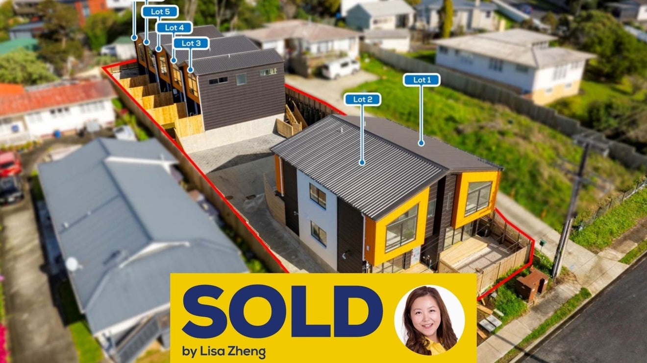 2/7 Beverly Place, New Lynn, Auckland - Carousel 1