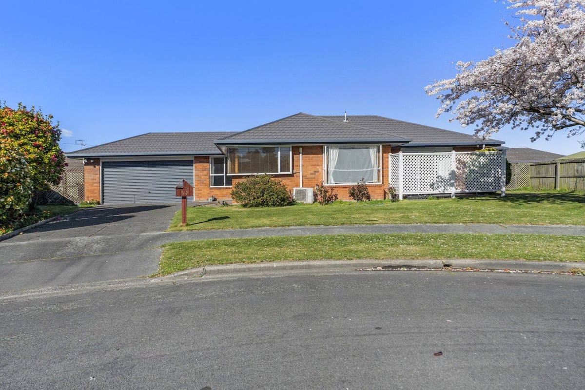 28 Peebles Drive, Hei Hei, Christchurch - Carousel 1