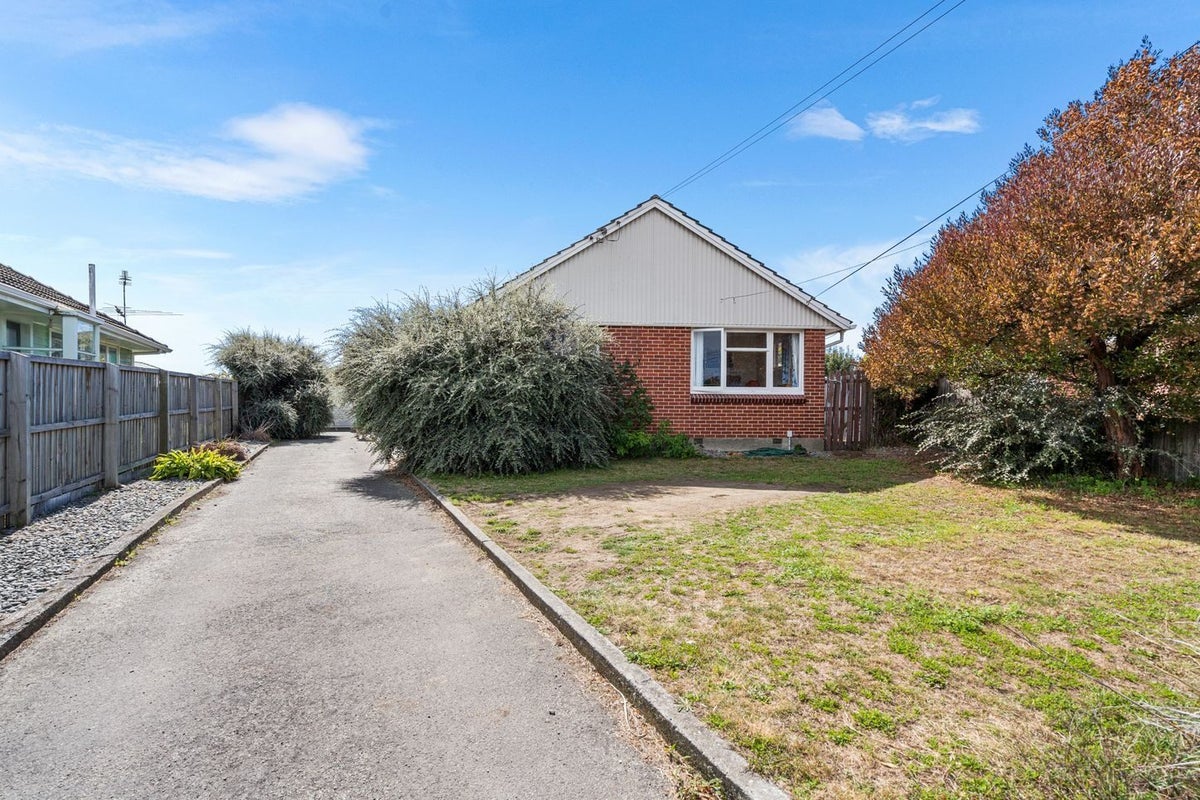 35 Ontario Place, Wainoni, Christchurch - Carousel 1
