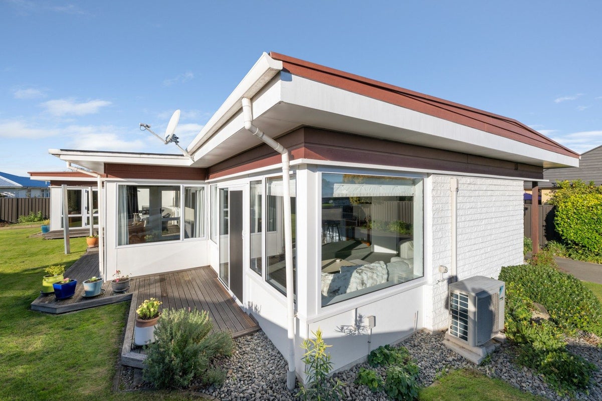 26 Newbourne Crescent, Redwoodtown, Blenheim - Carousel 17
