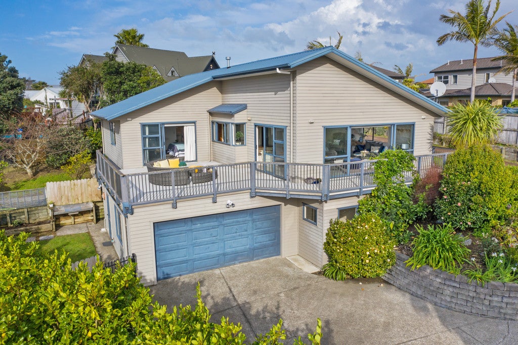 14 Toomer Place, Beachlands, Auckland - Carousel 2
