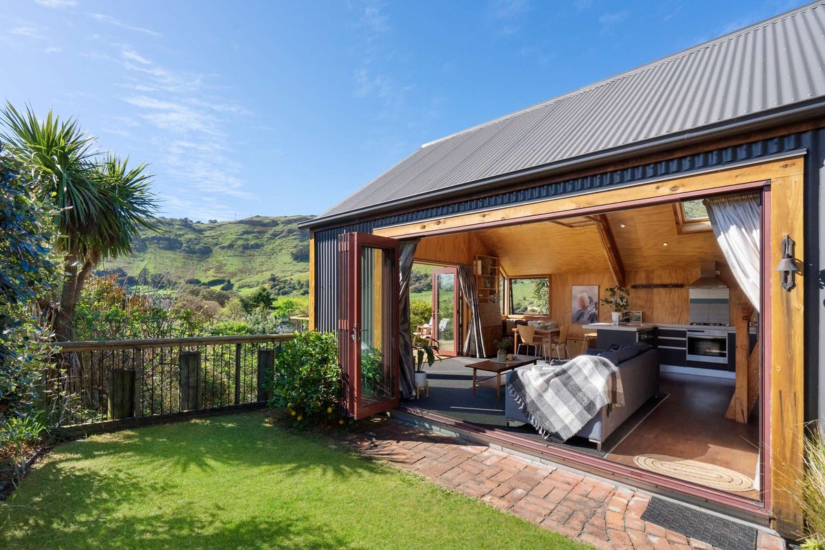 37 Flinders Road, Heathcote Valley, Christchurch - Carousel 1