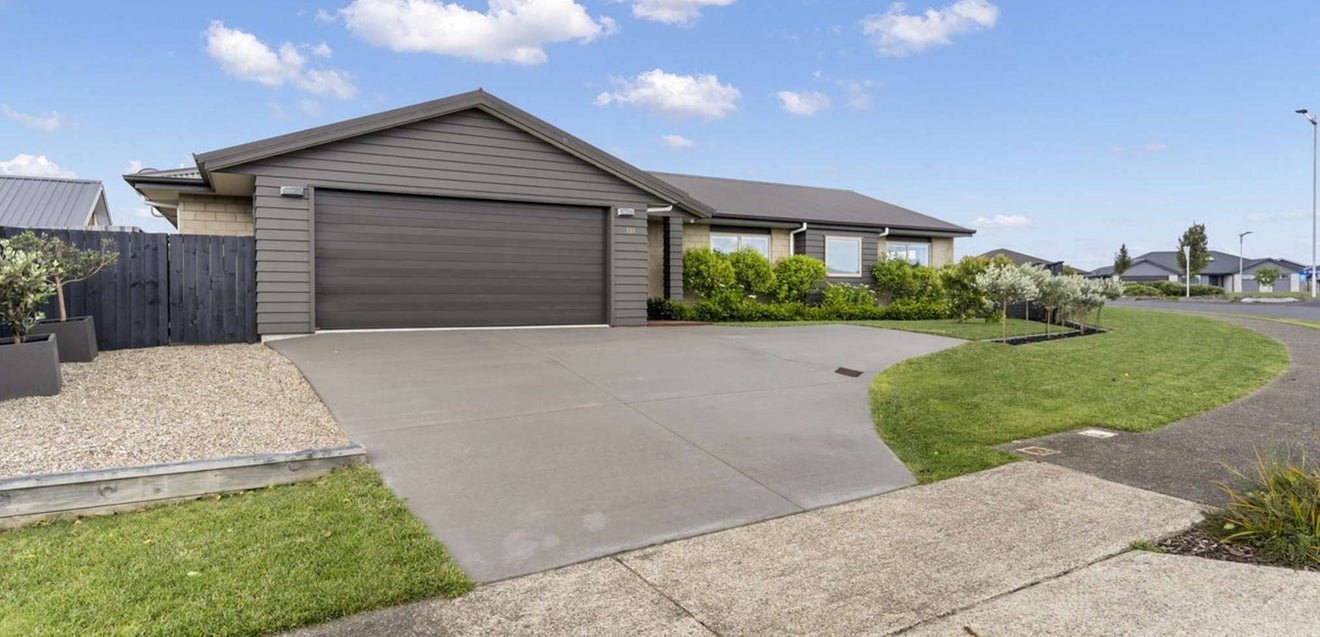 333 Lakes Boulevard, Pyes Pa, Tauranga - Carousel 16