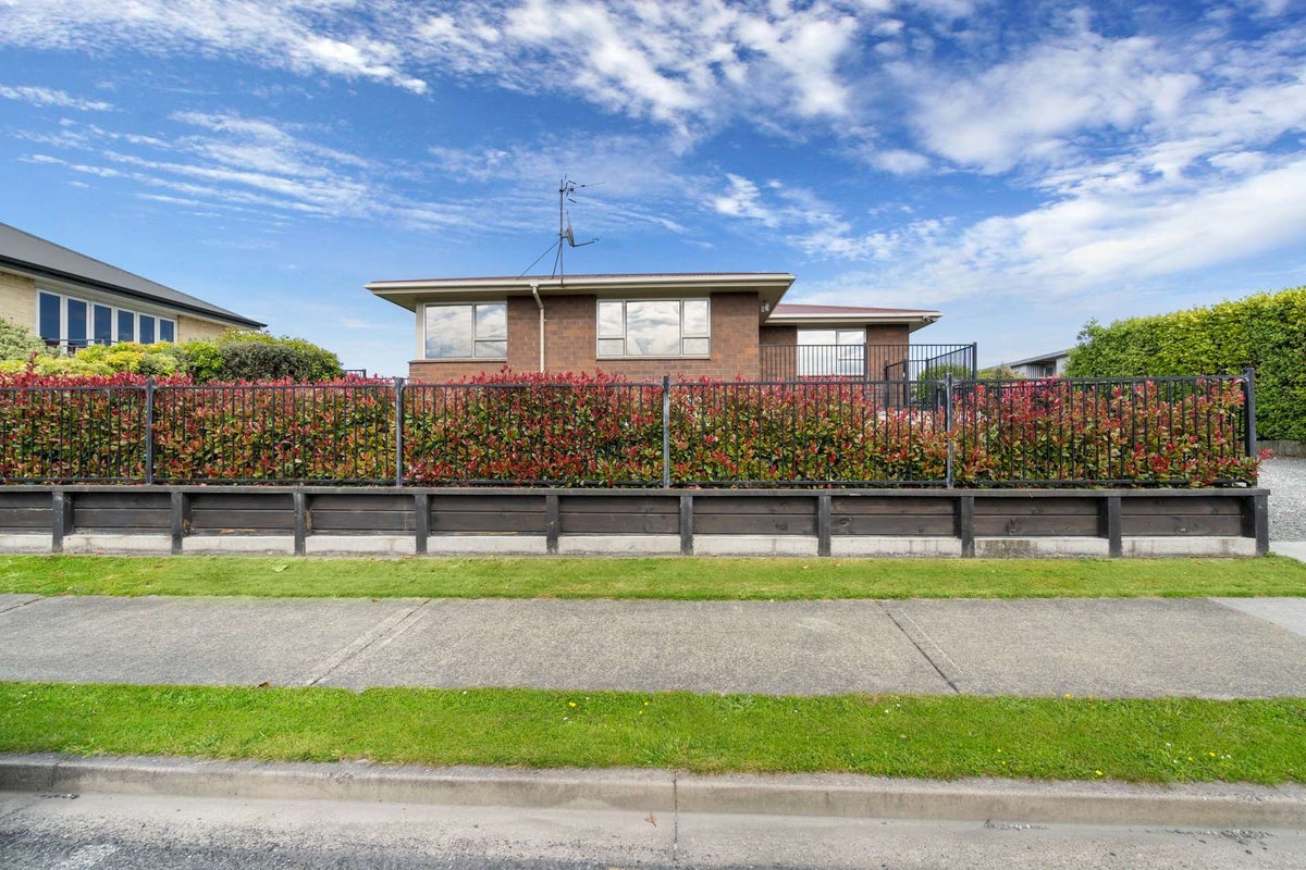 16 Hastings Street, Waikiwi, Invercargill - Carousel 1