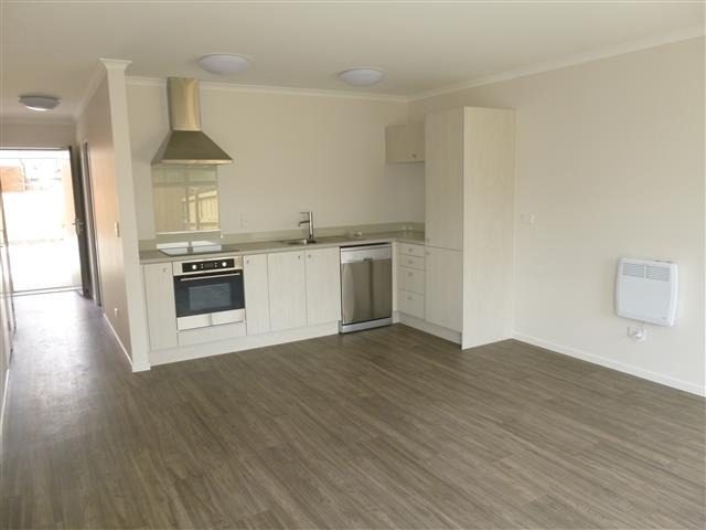 55 Chiefs Court, Hamilton East, Hamilton - Carousel 2