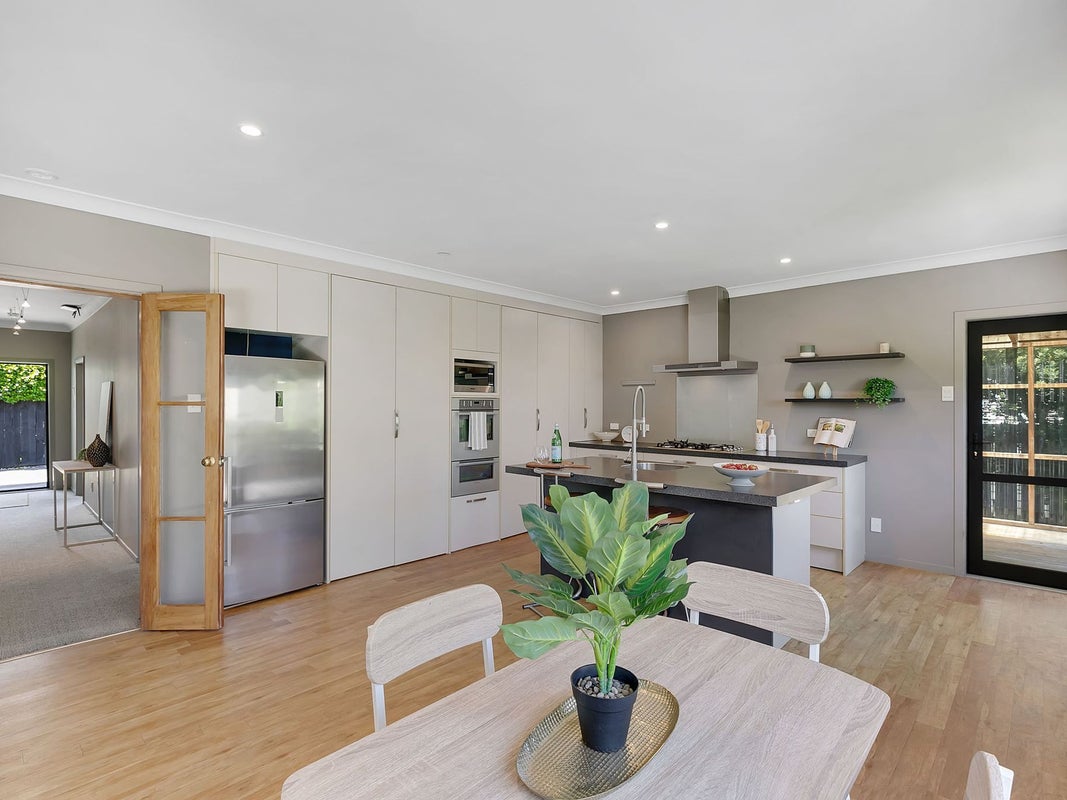 9 Richard Street, Titahi Bay, Porirua - Carousel 2