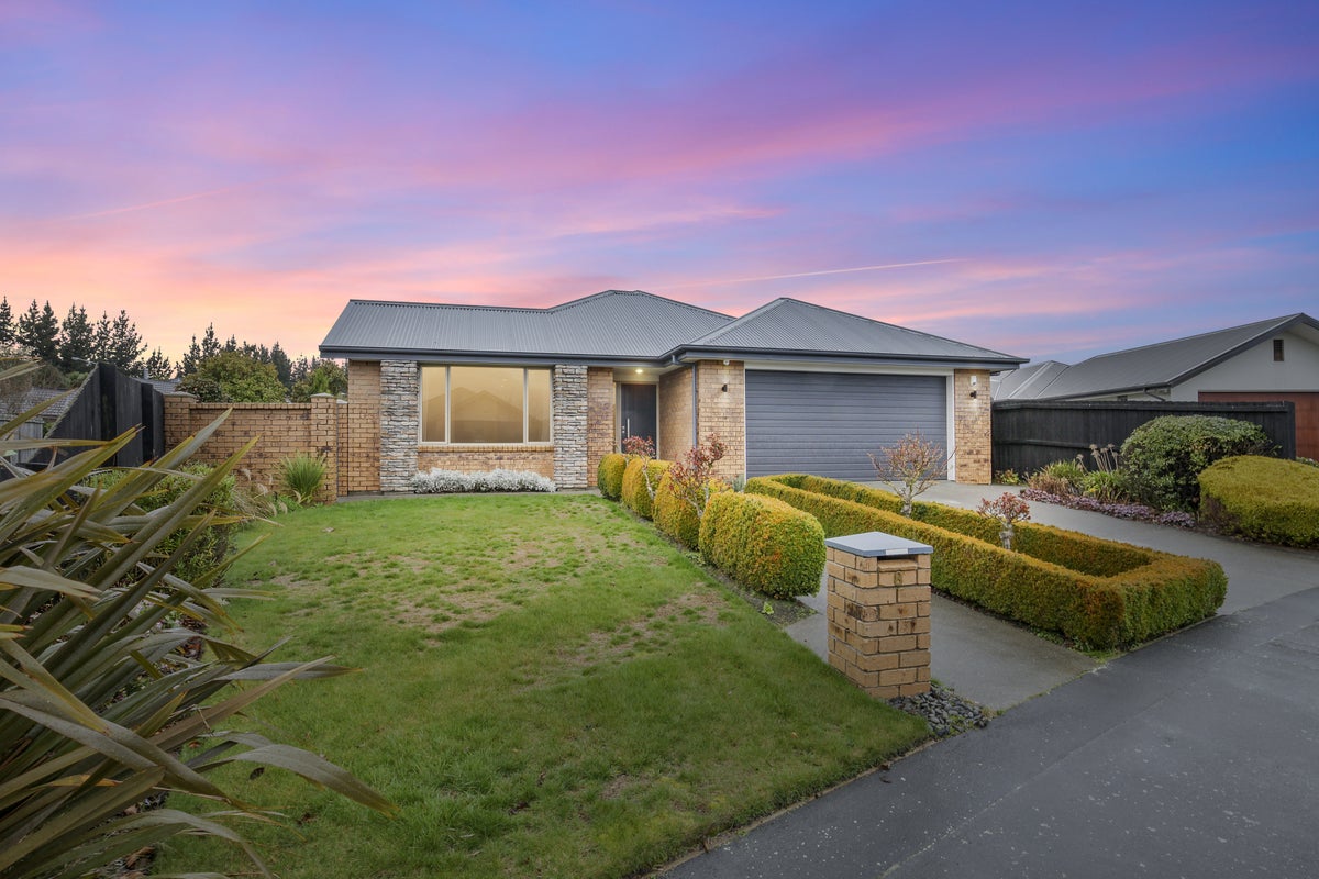 8 Falconridge Place, Shirley, Christchurch - Carousel 1