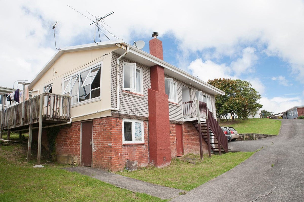 409 Hillsborough Road, Hillsborough, Auckland - Carousel 1