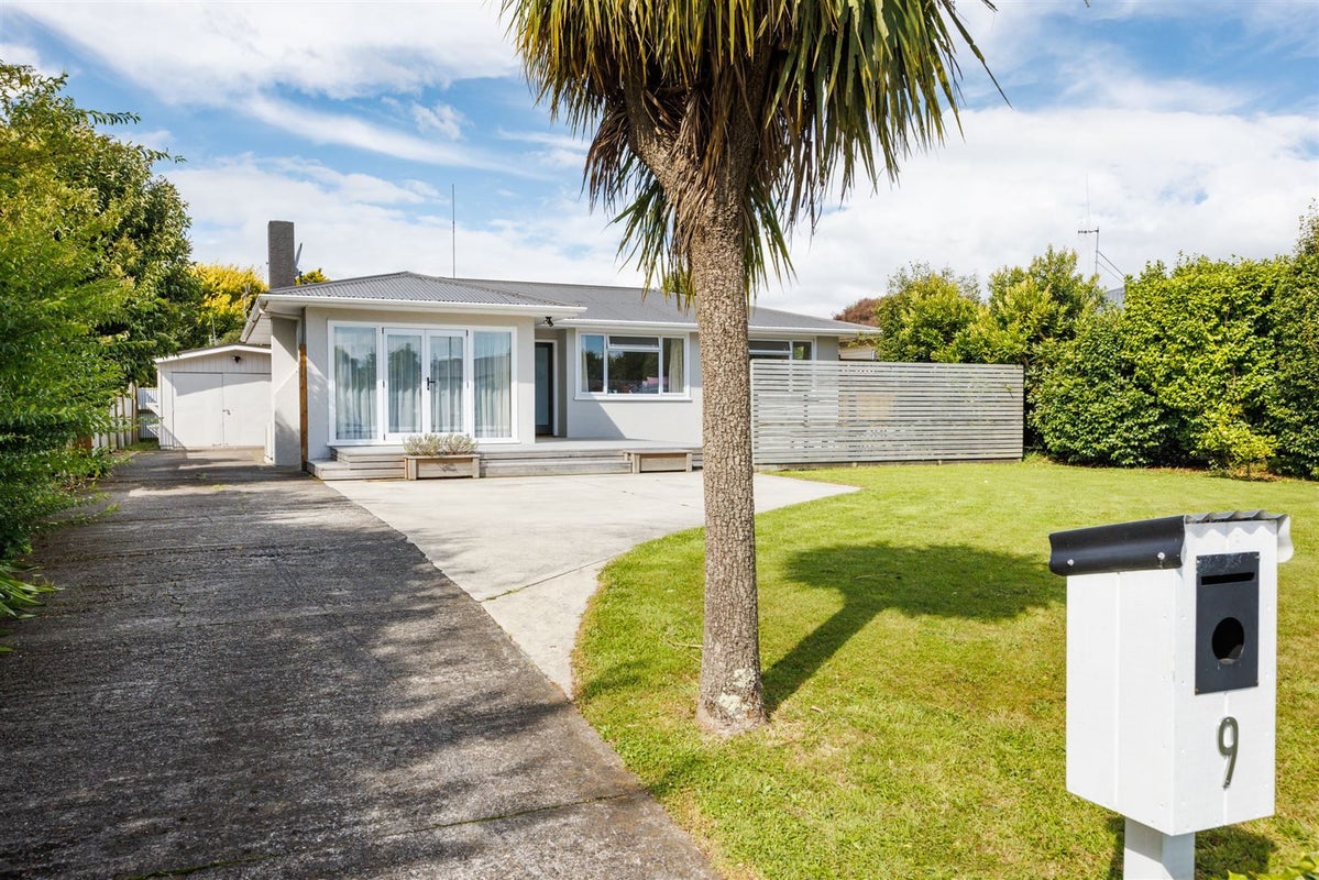 9 Kingston Street, Awapuni, Palmerston North - Carousel 2