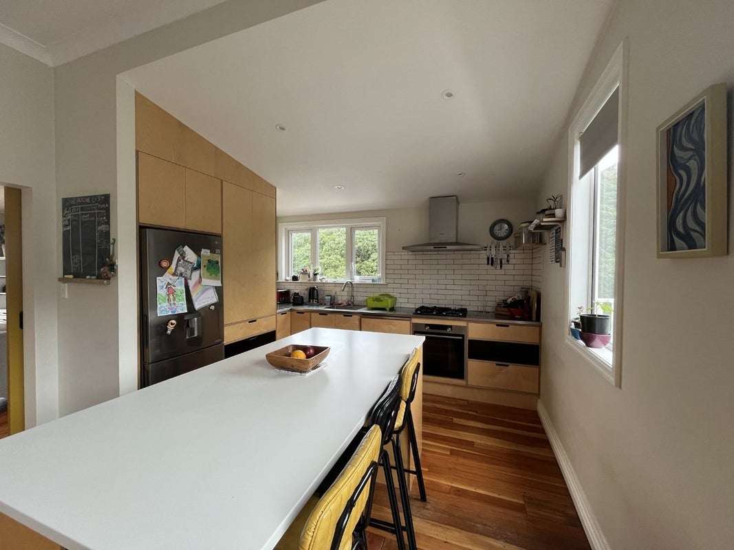 143 Houghton Bay Road, Houghton Bay, Wellington - Carousel 1