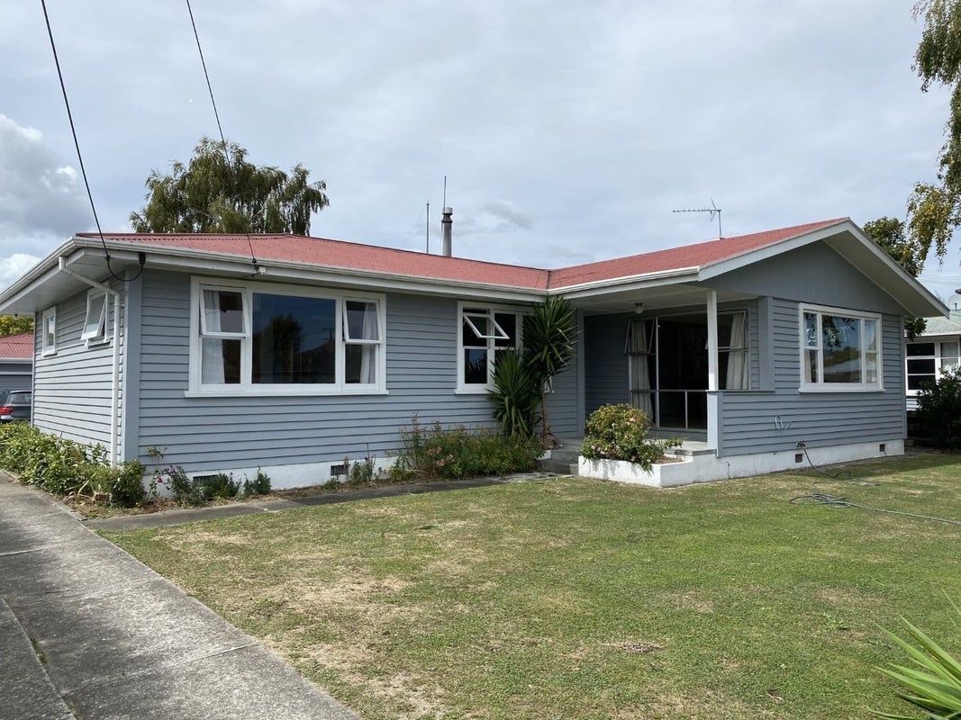 17 Lybster Street, Blenheim - Carousel 1