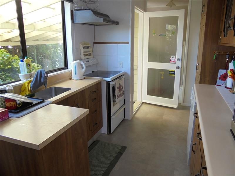 10 Chatsworth Place, Highbury, Palmerston North - Carousel 2