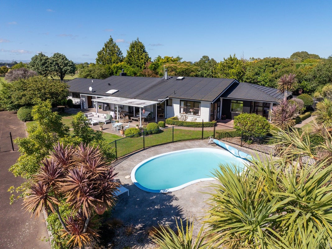 96 Loop Line, Opaki, Masterton - Carousel 1