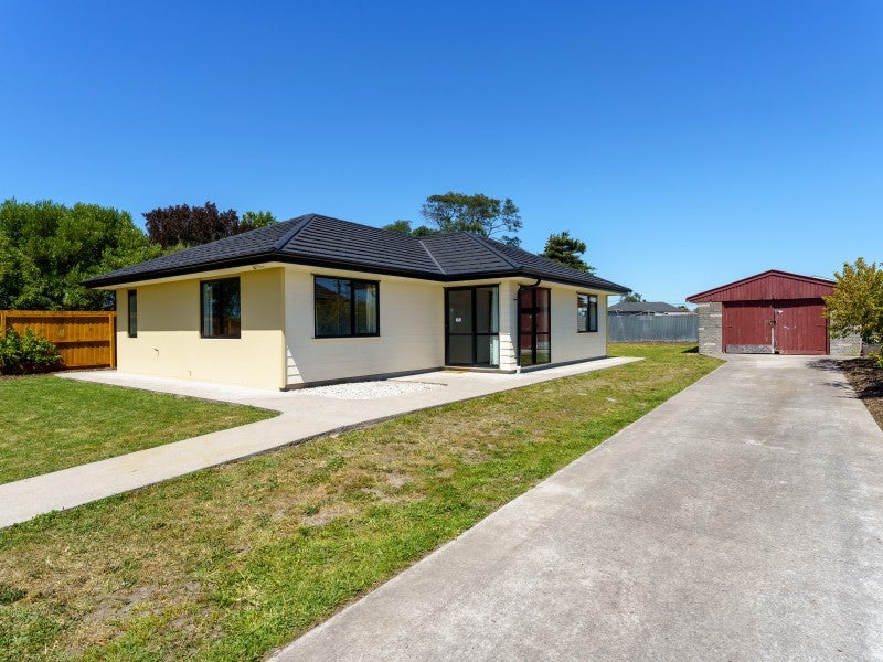4 Sandown Crescent, Aranui, Christchurch - Carousel 1