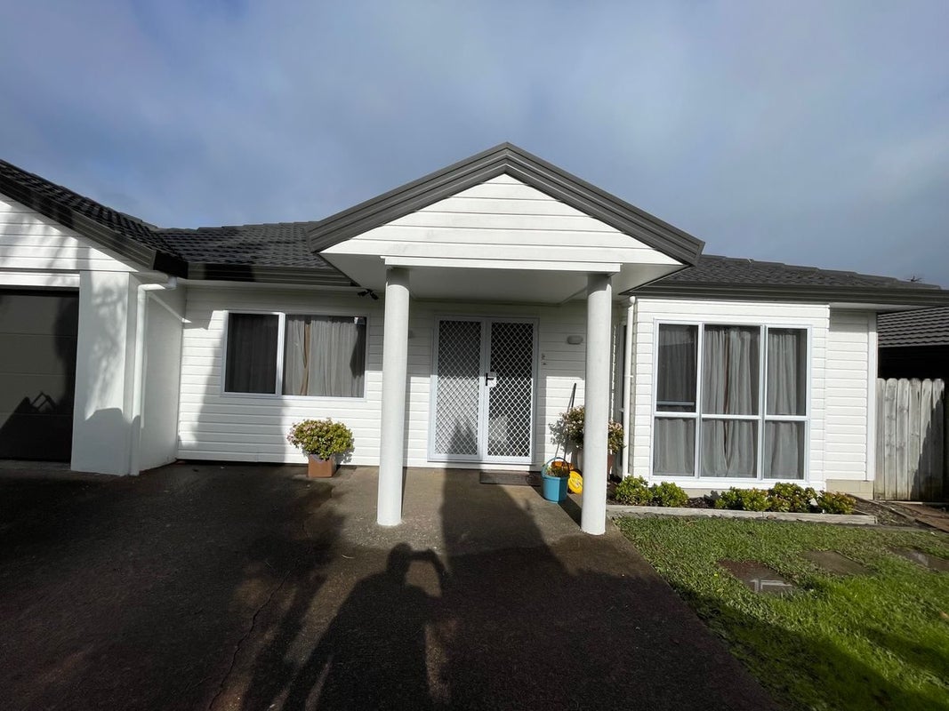 38 Frank Nobilo Drive, Golflands, Auckland - Carousel 1