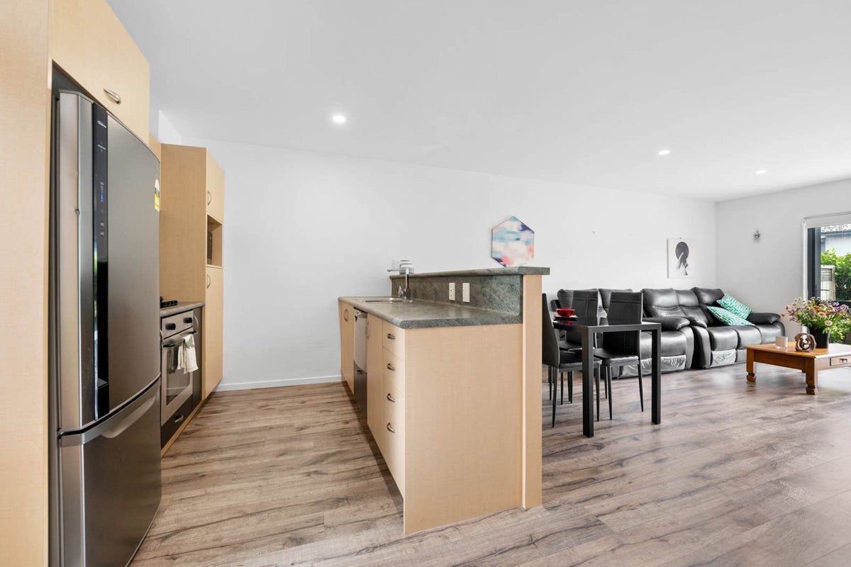 27/8 Soljak Place, Mount Albert, Auckland - Carousel 13