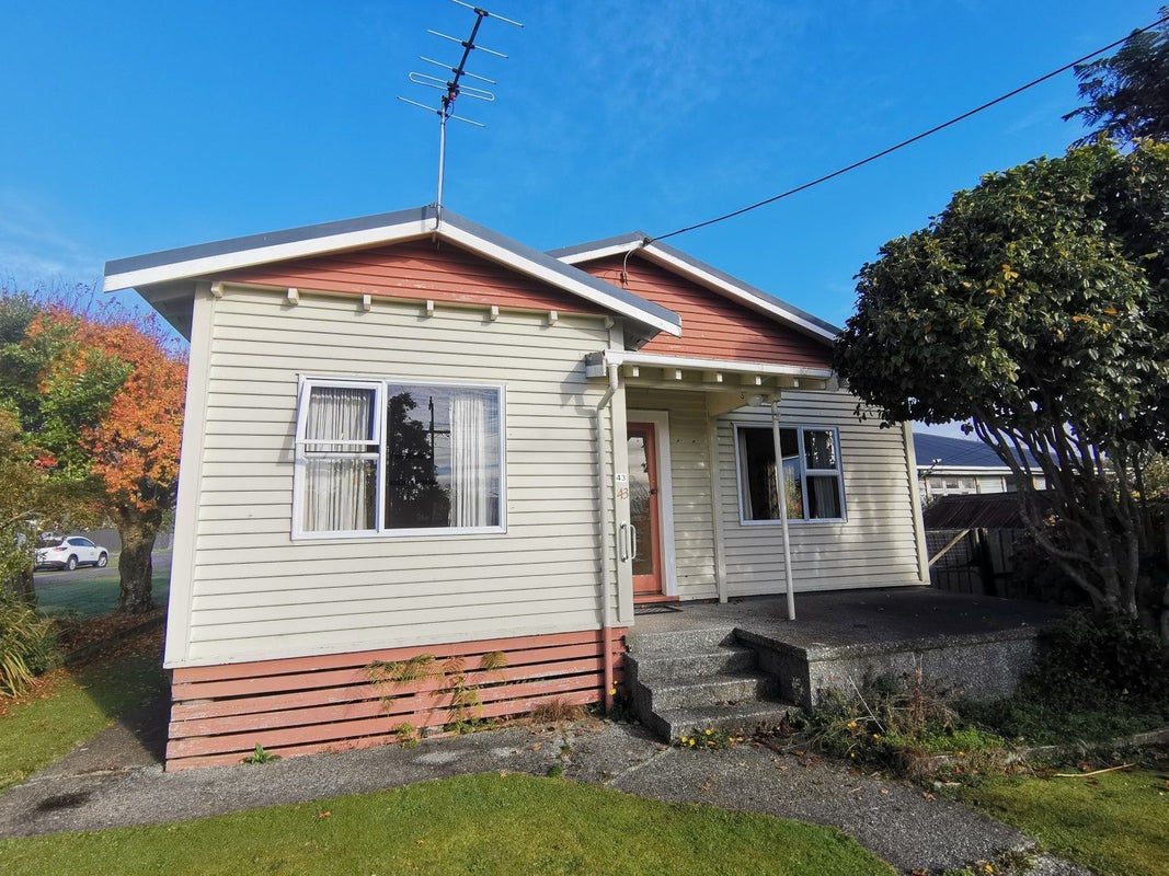 43 Moorhouse Street, Ross - Carousel 1