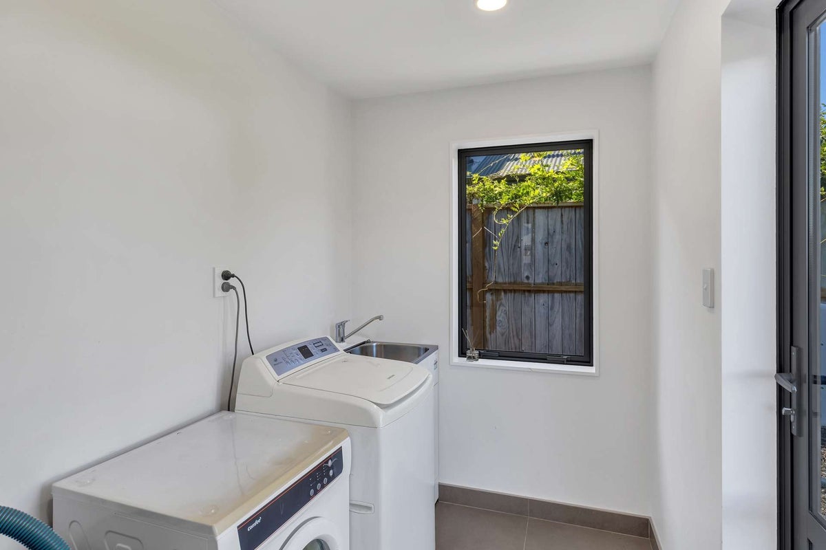 7 Oioi Lane, Helensville - Carousel 31