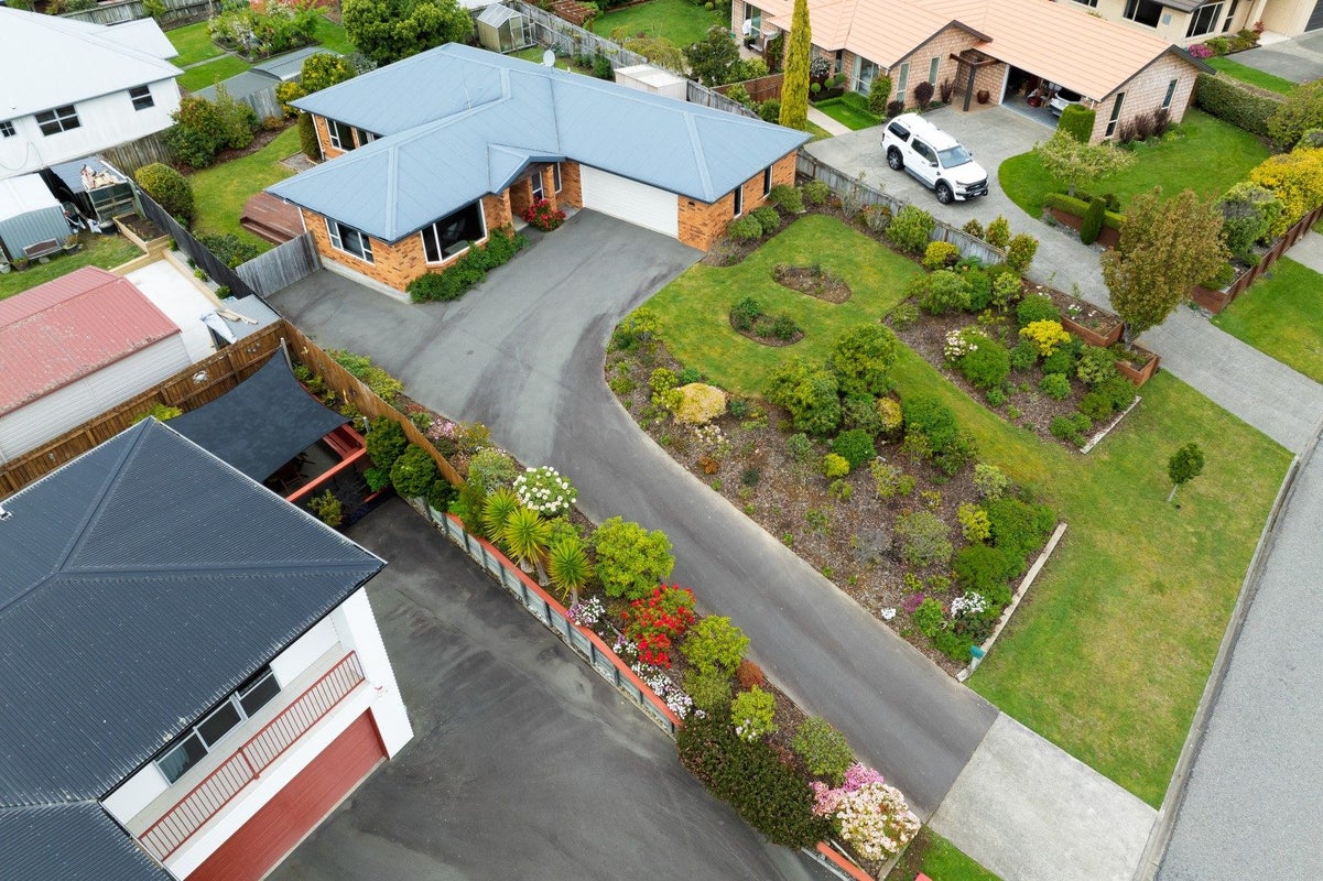 4 Glentui Place, Waikawa, Picton - Carousel 23