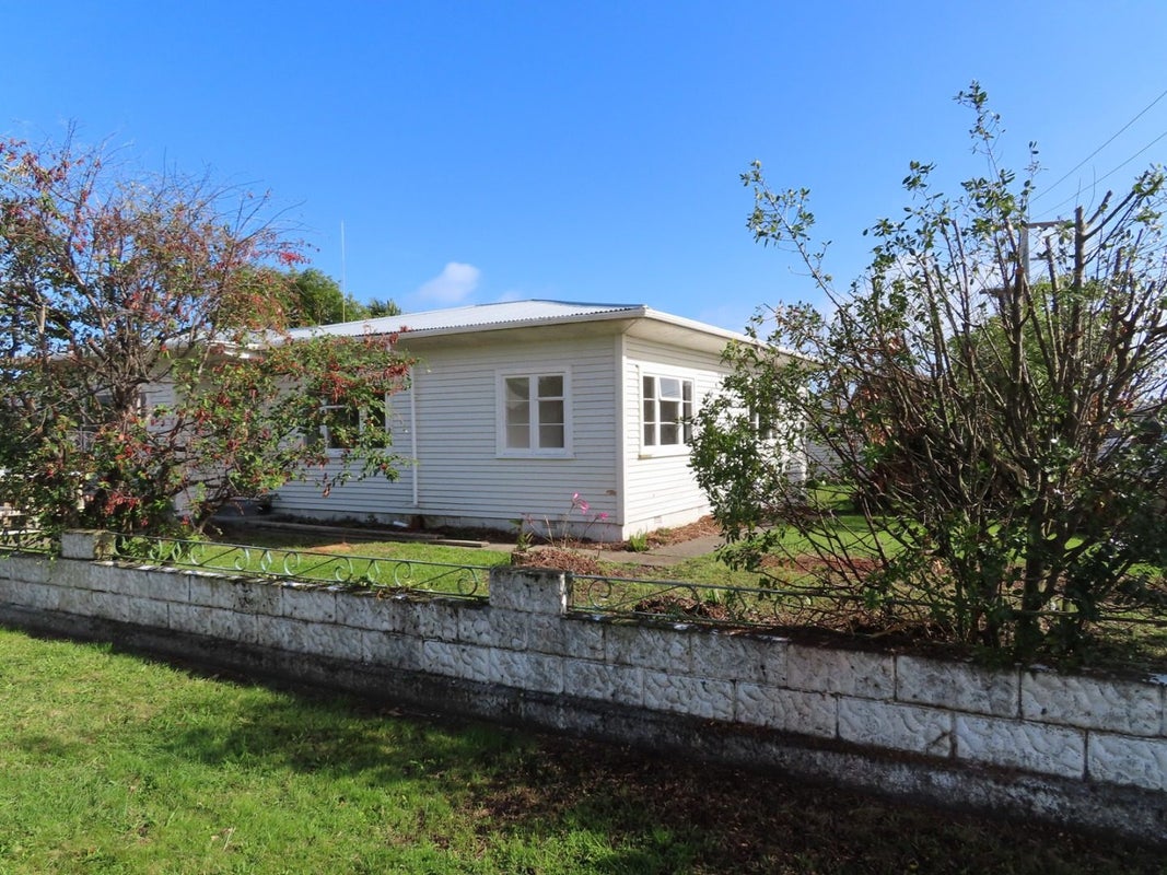 33 Lemon Street, Otaki - Carousel 1