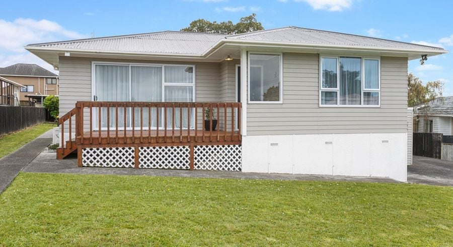 14 Cutler Street, New Lynn, Auckland - Carousel 2